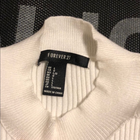 🌸4/$20🌸 Forever 21 Crop White Top NWOT - Picture 4 of 5